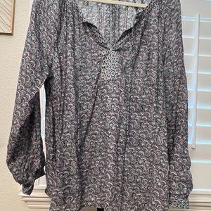 NWOT Loft Split Neck Tie Blouse Gray, Dark Red with hints of black. L